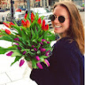 Meet your Posher, Caitlin